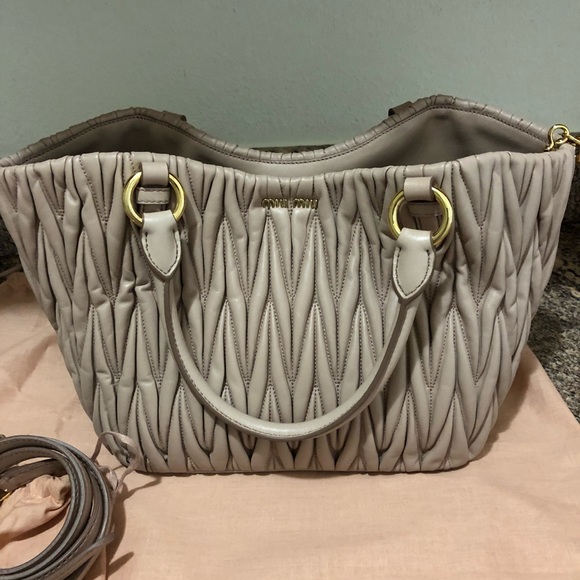 Miu Miu Matelasse handbag and matching wallet new - Picture 3 of 8